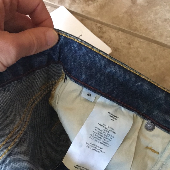 CLOSED distressed skinnies with patchwork sz 24/25 - Picture 14 of 14